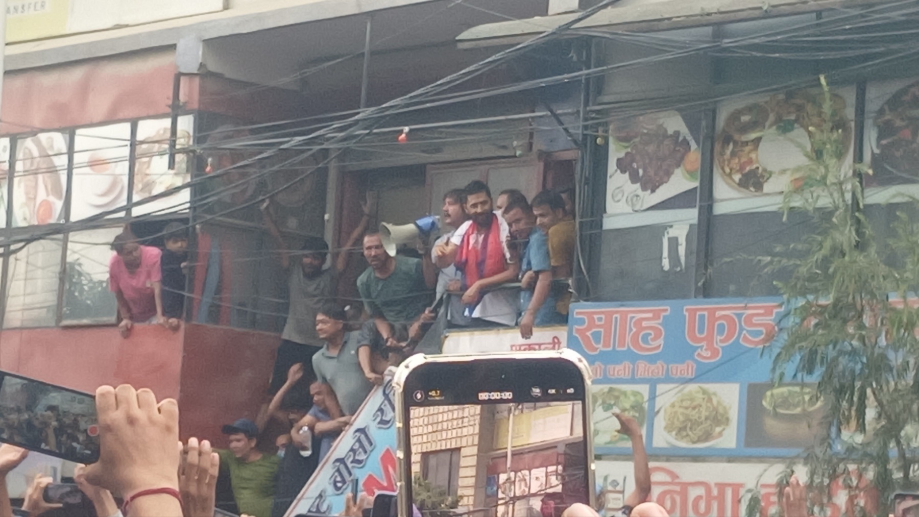 नख्खु कारागारबाट बाहिर निकालियो रबि लामिछानेलाई