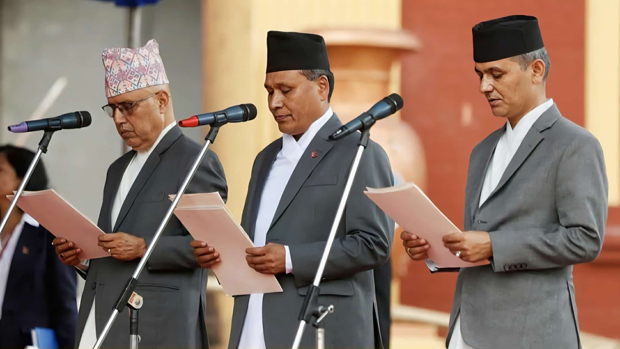 नवनियुक्त तीन मन्त्रीले लिए शपथ