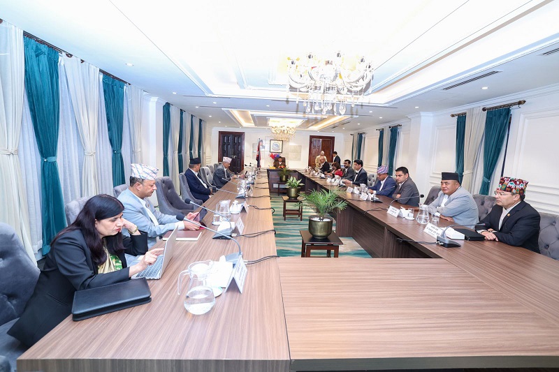 सामाजिक सञ्जालमााथि लगाइएको प्रतिबन्ध हटाउन सरकार बाध्य