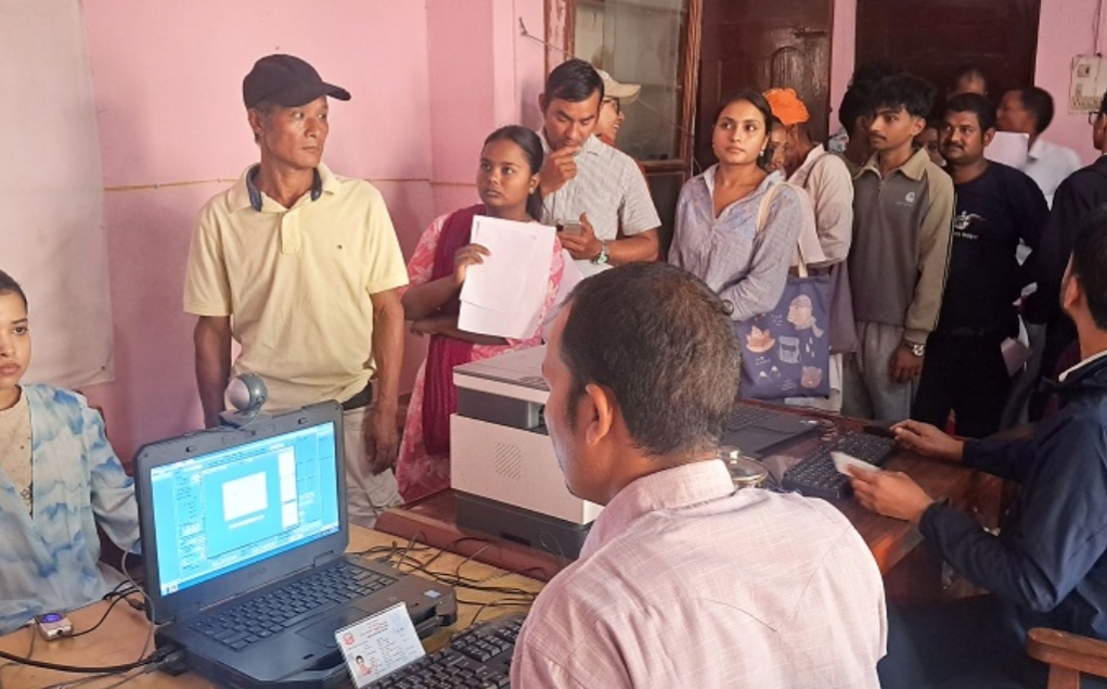 मतदाता नामावलीमा नाम दर्ता गर्नेको घुईंचो
