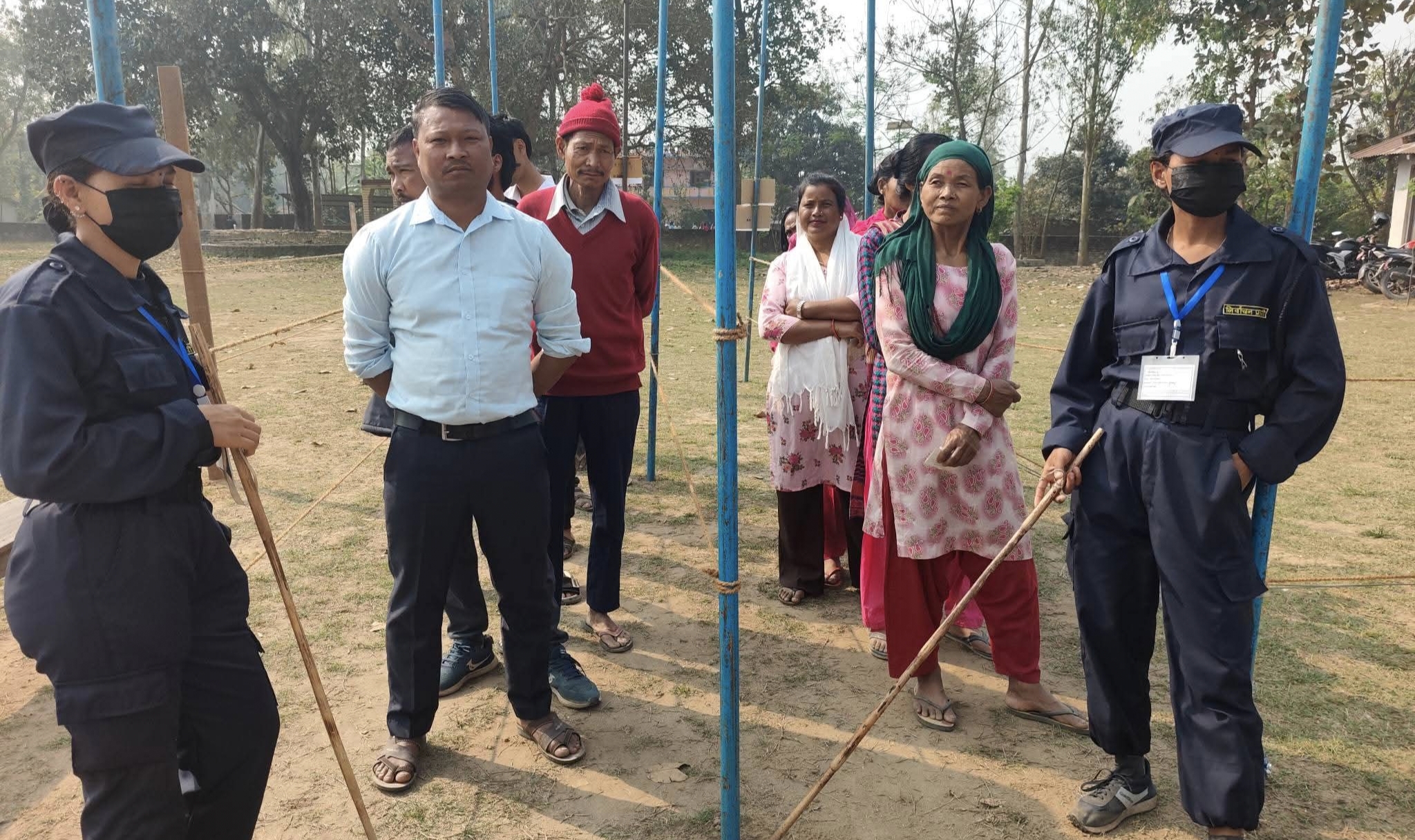 कञ्चनपुर : उत्साहजनक रुपमा मतदान गरिदै, सुरक्षामा कडाइ