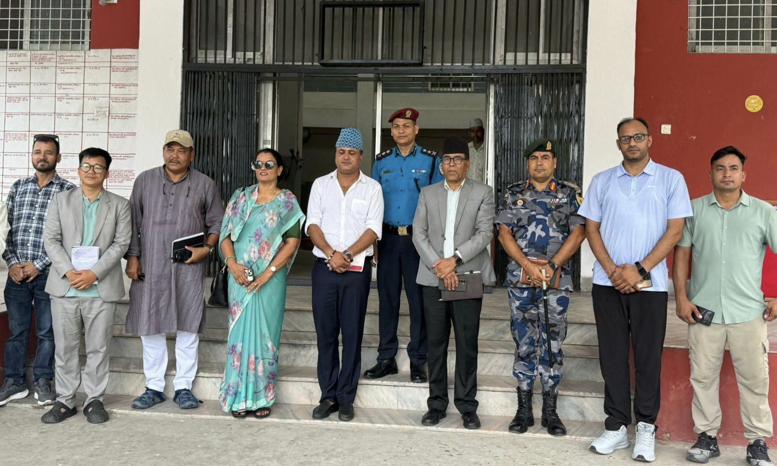 कञ्चनपुर : सरकारी कार्यालयहरूको प्रभावकारिता बढाउन सांसद बोहराद्वारा अनुगमन